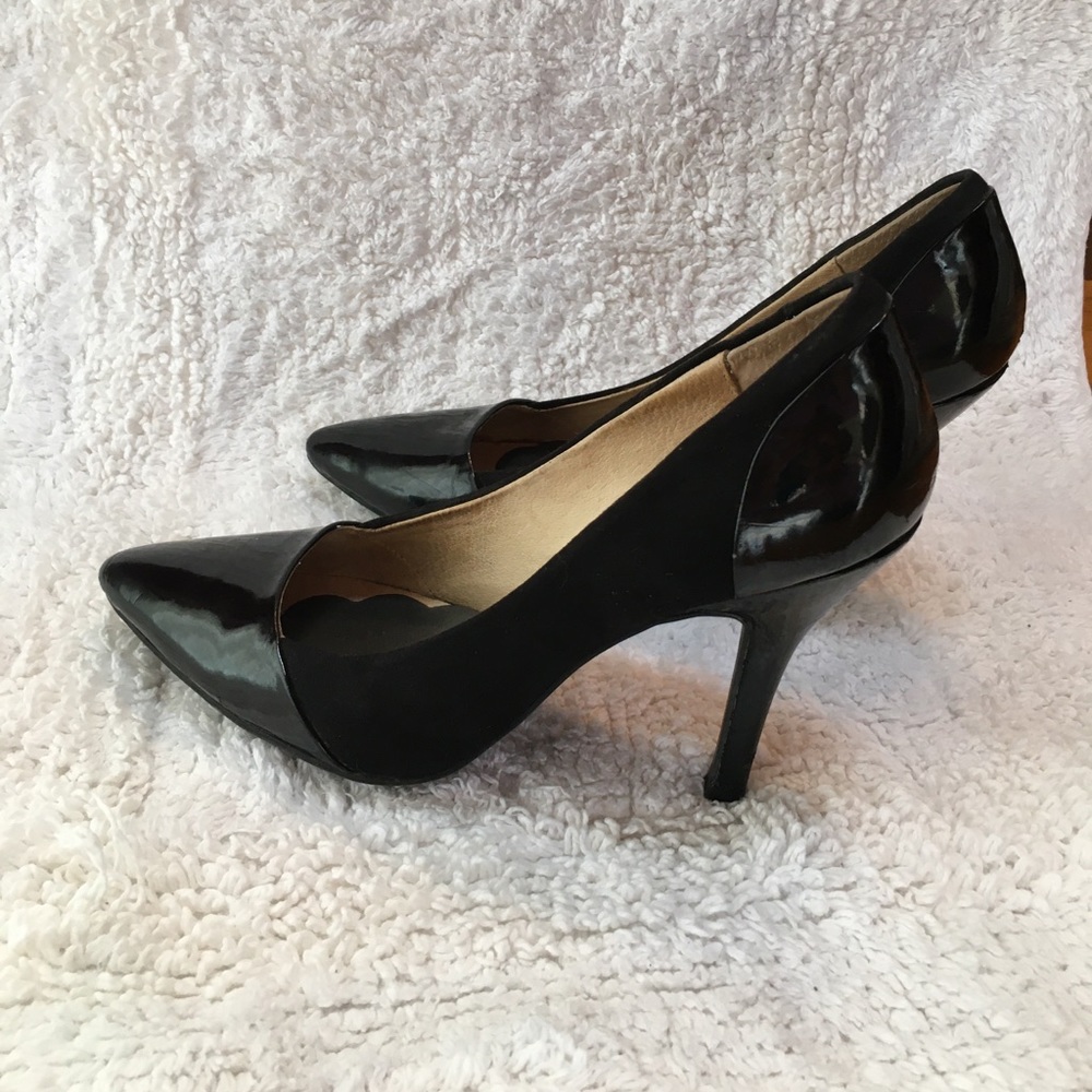 Chinese Laundry Black Pumps